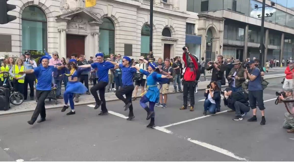 Dance Europa provided non-stop entertainment for the thousands of Remainers who turned up to the Rejoin march (Barney Davis)