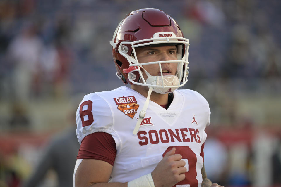 Oklahoma quarterback Dillon Gabriel (8) will return to the team for the 2023 season. (AP Photo/Phelan M. Ebenhack)