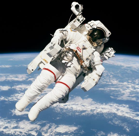 Bruce McCandless flying free.