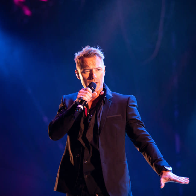 Hermano de Ronan Keating muere en accidente automovilístico credit:Bang Showbiz