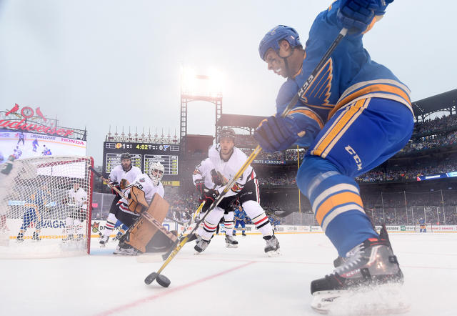 Best photos from 2017 NHL Winter Classic between Blues, Blackhawks