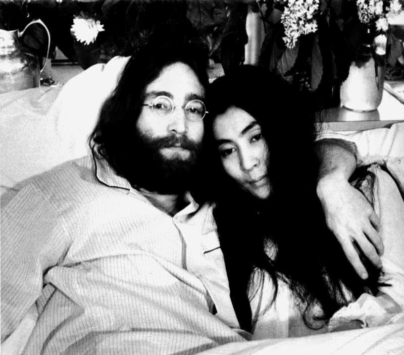 Yoko Ono and John Lennon in 1968. Allan Randu/dpa