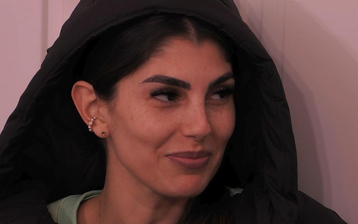 Yeliz Koc "outete" sich bei "Promi Big Brother": Sie hatte einst eine Beziehung mit einer Frau. (Bild: SAT.1)