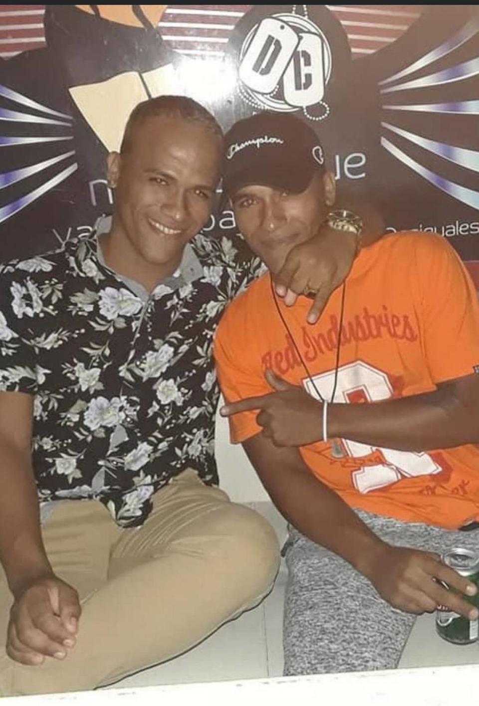 Marioluis y Luismario Hernandez Berrio, gemelos idénticos que desaparecieron durante un viaje en barco desde Cuba a los Estados Unidos a finales de diciembre. Miembro de la familia