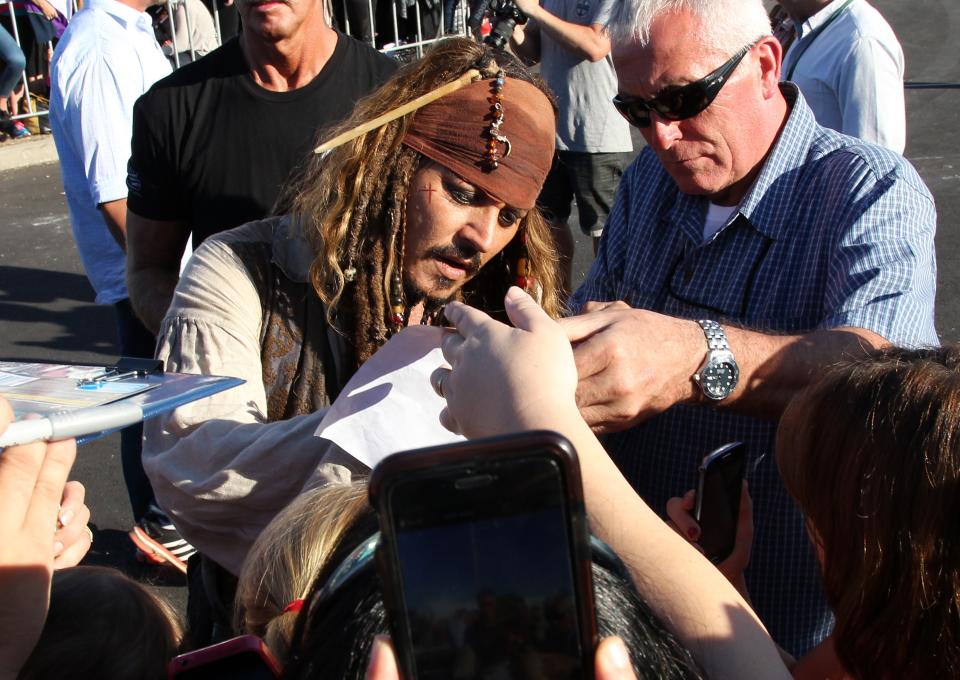 Johnny Depp fue claro y rotundo en el juicio celebrado en Fairfax en 2022, afirmando su postura en torno a regresar a trabajar con Disney en 'Piratas del Caribe'. (Foto de Tertius Pickard/AFP via Getty Images)