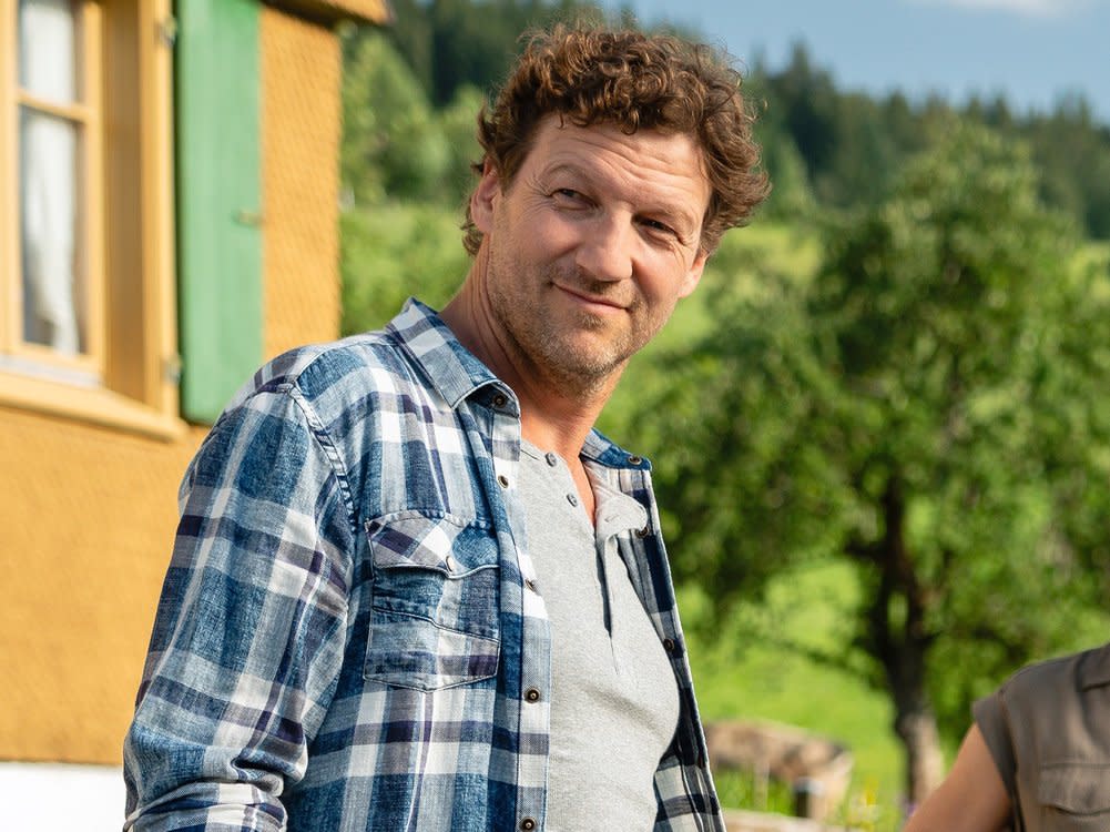 Seit 2018 verkörperte Schauspieler Thomas Unger Georg Leitner in der Familiensaga "Daheim in den Bergen" - nun stehen die letzten beiden Filme an. (Bild: ARD Degeto/Arvid Uhlig)