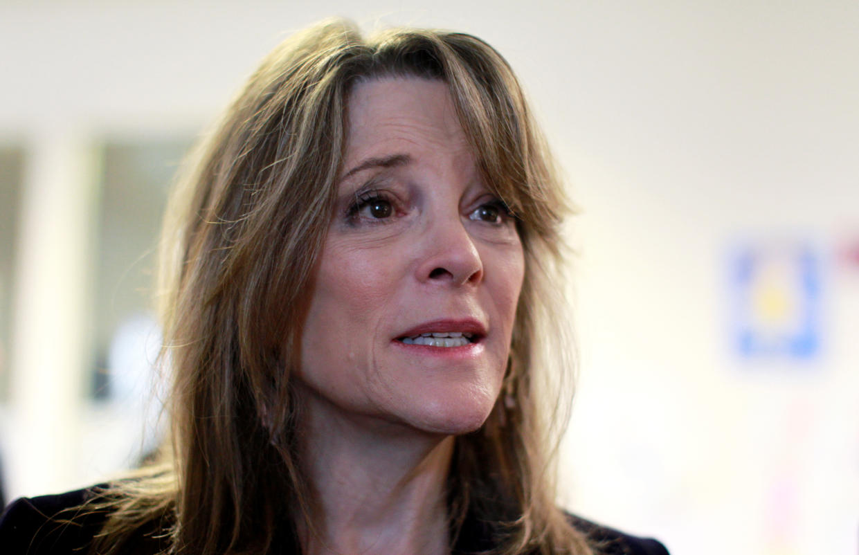 Democratic 2020 U.S. presidential candidate Marianne Williamson talks with child care advocates at the Nevada State Legislature in Carson City, Nevada, U.S., March 14, 2019.  REUTERS/Bob Strong