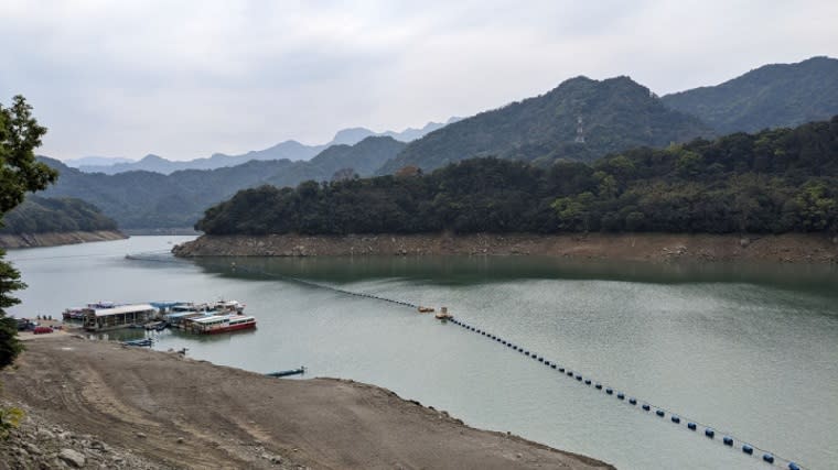 今年春雨較少，全台水情拉緊報，其中桃園石門水庫蓄水量持續降低，截至今(27)日下午已剩31.08％。   圖：經濟部水利署／提供