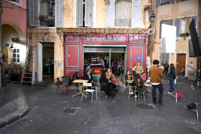 Ô la belle vie : à la rencontre des habitants de la cité de