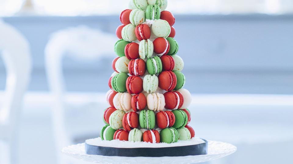 holiday macaroon cake on table