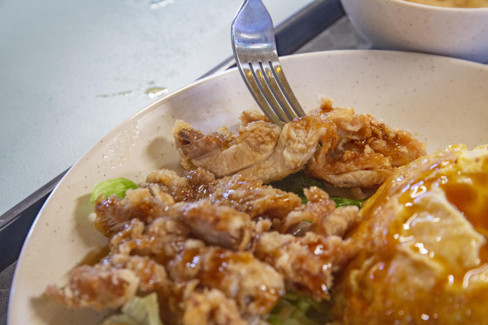 Jurong West Hawker Centre - Chicken zoom