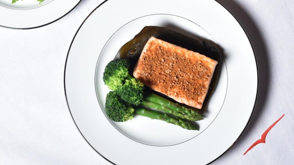 Fine dining is now becoming common on private jets with jet firms pairing up with Michelin-star restaurants.