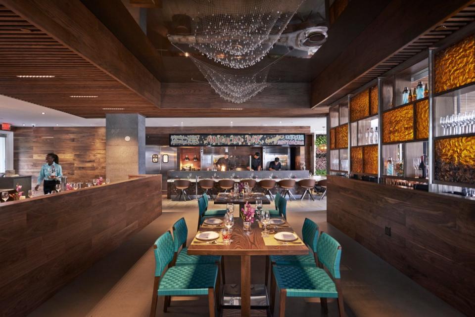 La Mer is the Mandarin Oriental Miami’s Peruvian restaurant (La Mer)