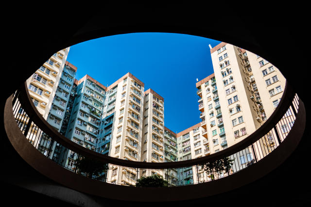 深水埗觸目新盤佳悅入場單位呎價較藍籌屋苑美孚新邨單位貴一截。