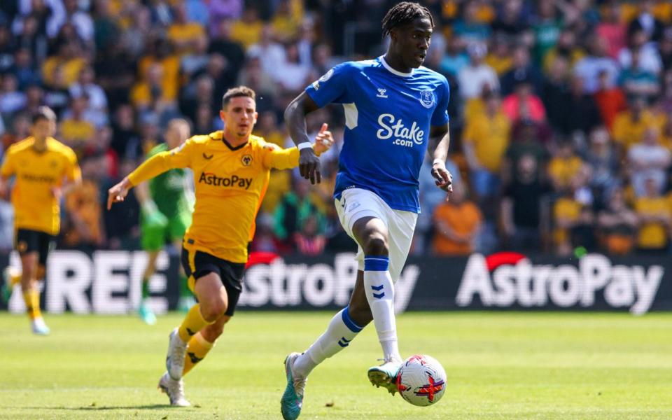 Everton's Amadou Onana in action during the Premier League match between Wolverhampton Wanderers and Everton FC at Molineux - Summer transfers: 23 targets who will dominate the window - CameraSport via Getty Images/Alex Dodd