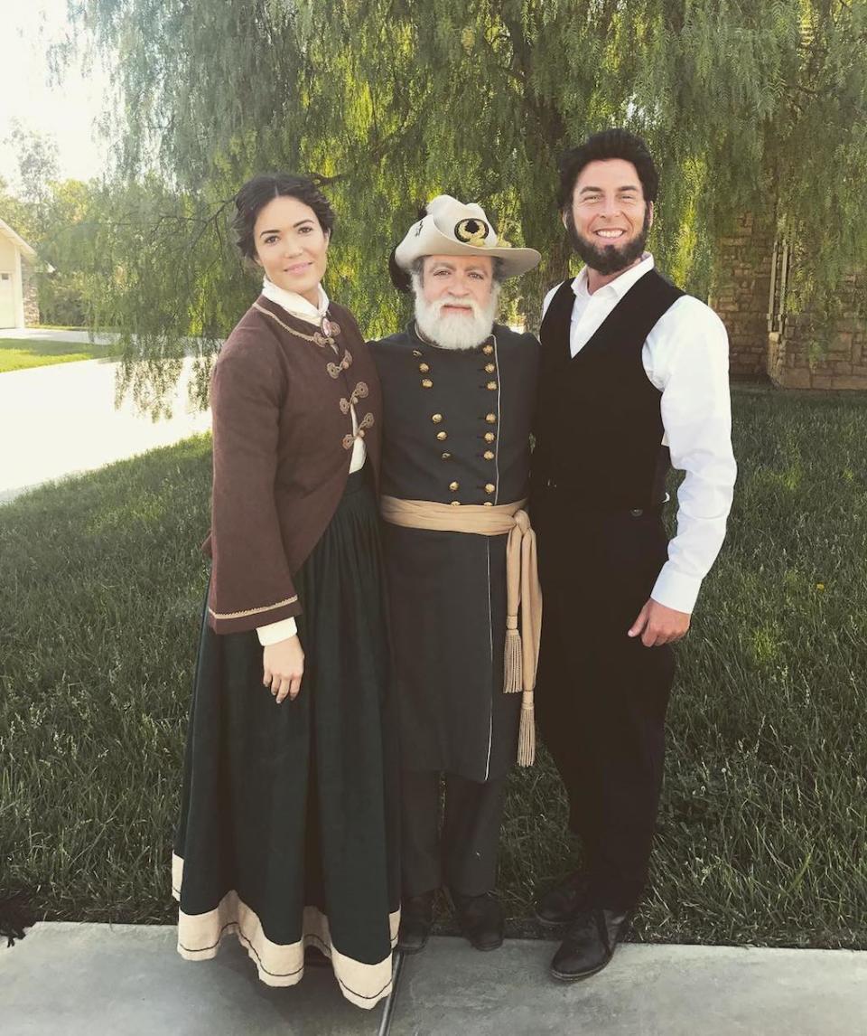 <p>The actress got all decked out in some period garb to tape an episode of Comedy Central’s <em>Drunk History</em>. “I’m totally getting drunk with these guys today,” she cracked. (Photo: <a rel="nofollow noopener" href="https://www.instagram.com/p/BUcvq9UFNaO/" target="_blank" data-ylk="slk:Mandy Moore via Instagram;elm:context_link;itc:0;sec:content-canvas" class="link ">Mandy Moore via Instagram</a>) </p>