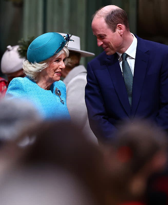 Príncipe Guillermo y reina Camilla