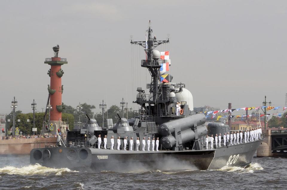 russia politics defence navy parade rehearsal