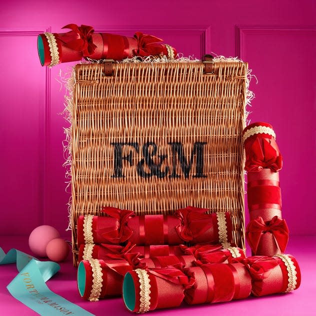 <p><a href="https://go.redirectingat.com?id=74968X1596630&url=https%3A%2F%2Fwww.fortnumandmason.com%2Ffortnums-the-regal-crackers-set-of-6&sref=https%3A%2F%2Fwww.veranda.com%2Fshopping%2Fhome-accessories%2Fg45525034%2Fluxury-christmas-crackers%2F" rel="nofollow noopener" target="_blank" data-ylk="slk:Shop Now;elm:context_link;itc:0;sec:content-canvas" class="link ">Shop Now</a></p><p>The Regal Crackers</p><p>fortnumandmason.com</p><p>£1000.00</p>