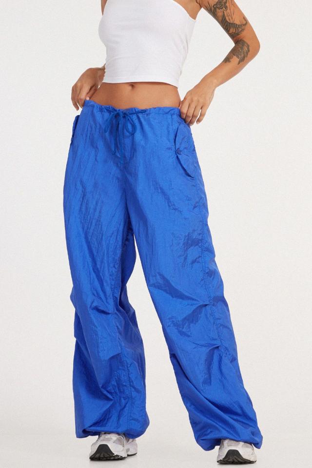 how to style the trendy parachute pants & WHY they've had a comeback 