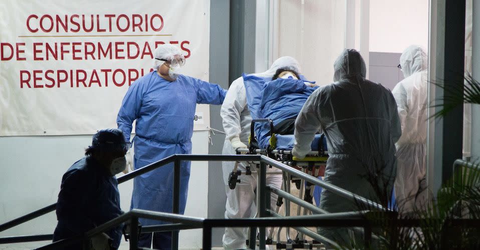 Mujer diagnosticada con Coronavirus Covid-19 quien se encontraba varada desde hace varios días en un hotel de Cusco, Perú, tras el fallecimiento de su esposo, llegó a un hospital de Yucatán.