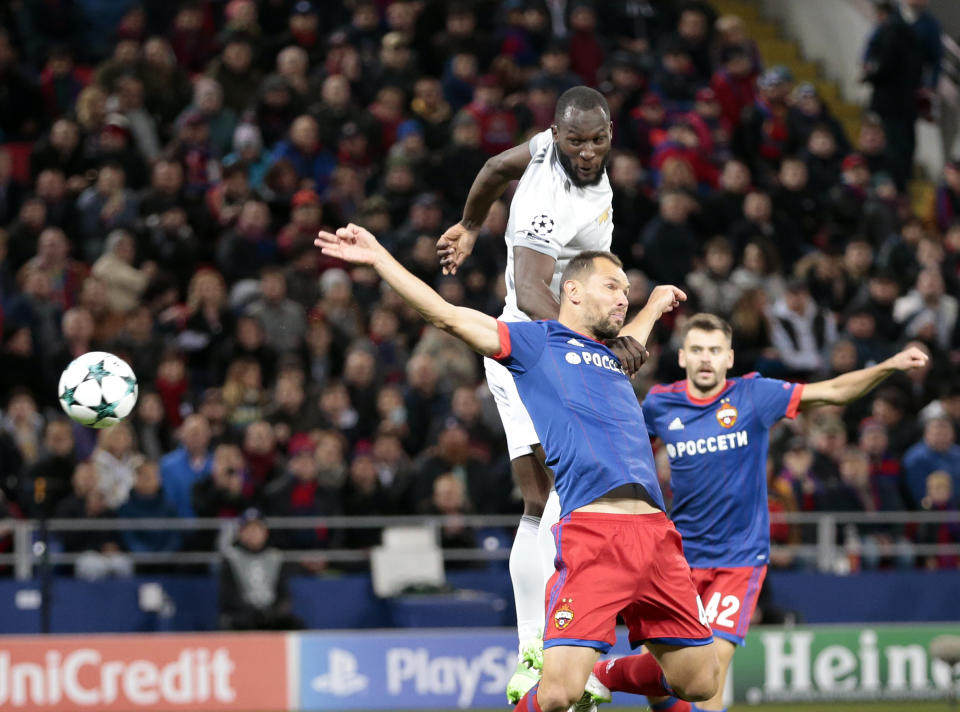 Manchester United’s Romelu Lukaku, top, duels for the ball with CSKA Moscow players during the Champions League soccer match between CSKA Moscow and Manchester United in Moscow, Russia, Wednesday, Sept. 27, 2017. (AP Photo/Ivan Sekretarev)