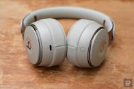 Beats trades comfort for solid noise cancellation on its best headphones yet, but the handy features might convince you to give them a try anyway. 