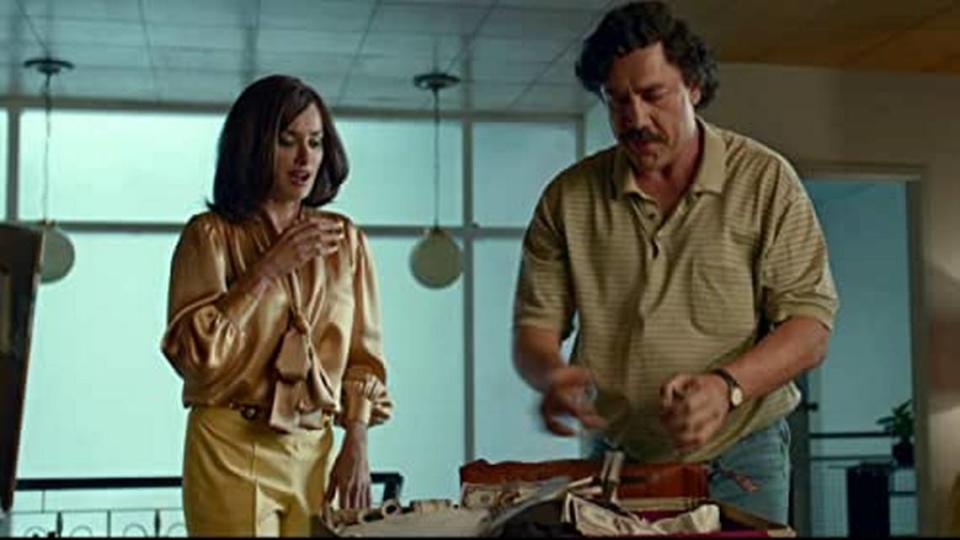 Por Netflix ‘Loving Pablo’ (2017) del director Fernando León de Aranoa con las actuaciones de Javier Bardem, Penelope Cruz y Peter Sarsgaard.