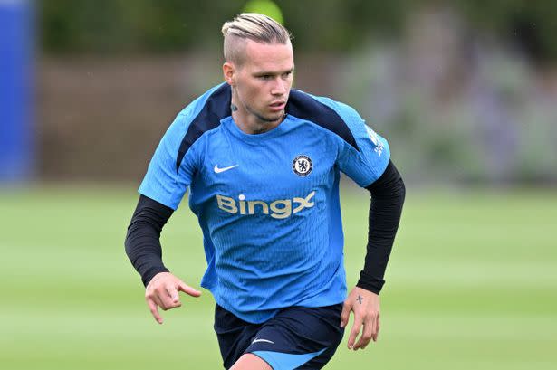 Mykhailo Mudryk in pre-season training for Chelsea.