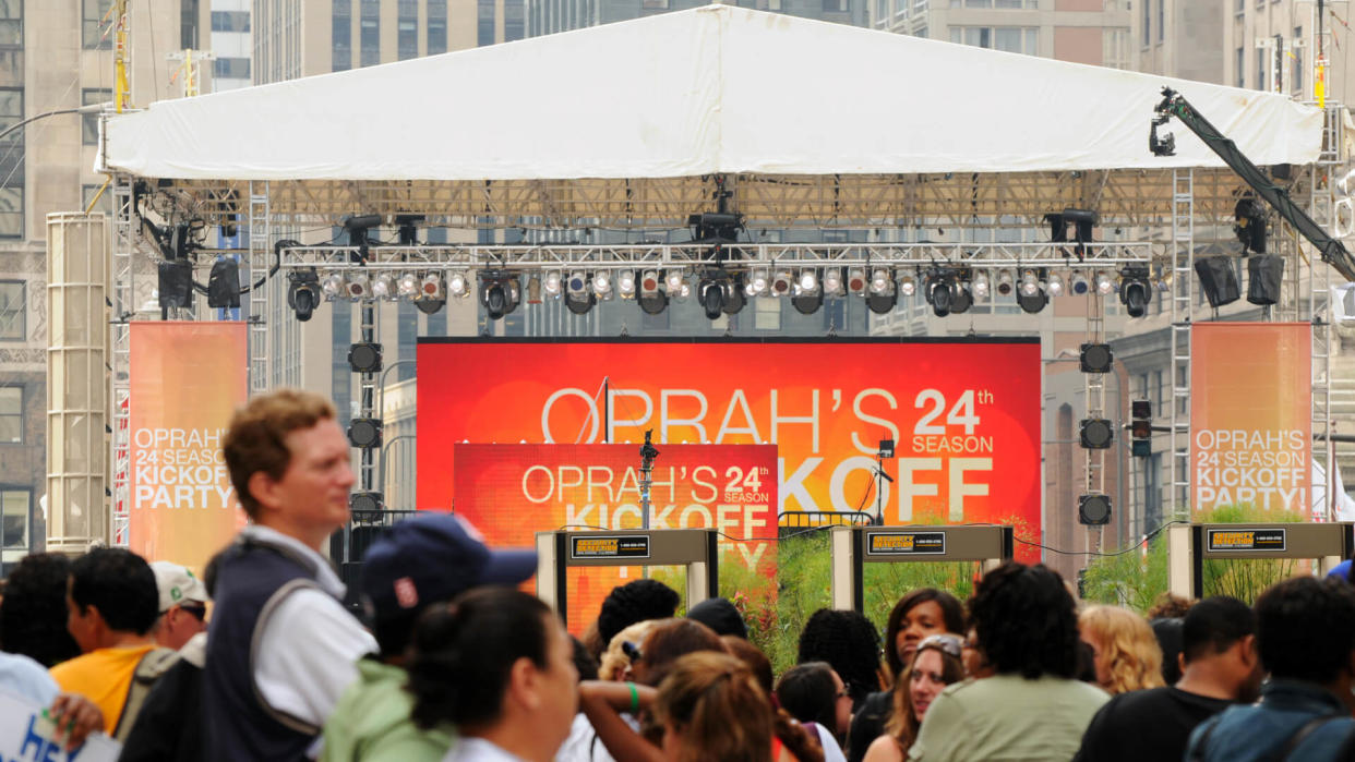 Crowds gather early at Michigan Avenue for Oprah Winfrey's kickoff party for her 24th TV season