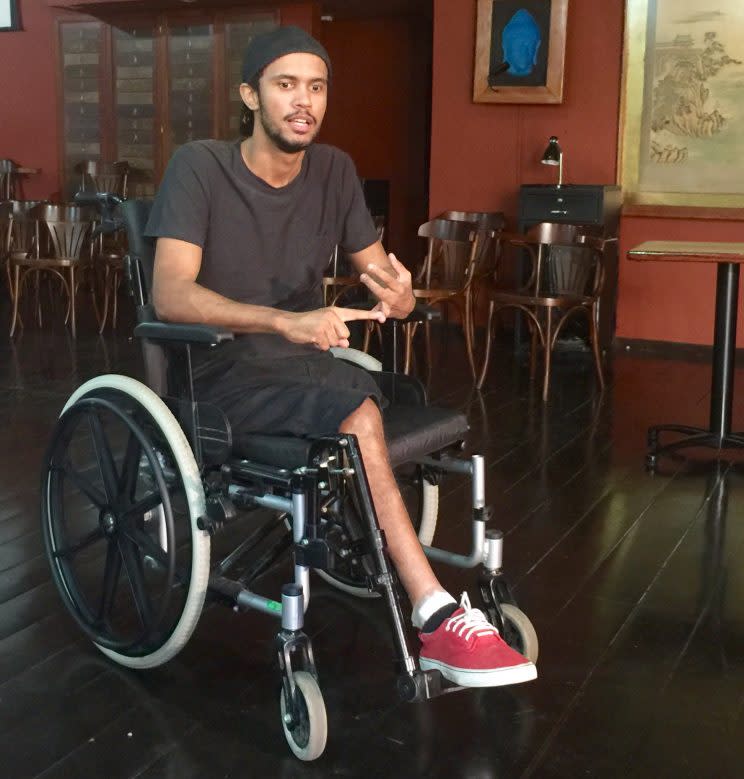 Vitor Santiago lost a leg and is paralyzed from the waist down after being shot by police in 2015. (Yahoo Sports)