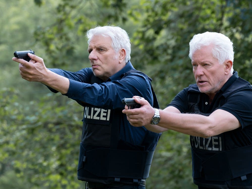 "Tatort: Schau mich an": Franz Leitmayr (Udo Wachtveitl) und Ivo Batic (Miroslav Nemec) im Einsatz. (Bild: BR/Bavaria Fiction GmbH/Linda Gschwentner)