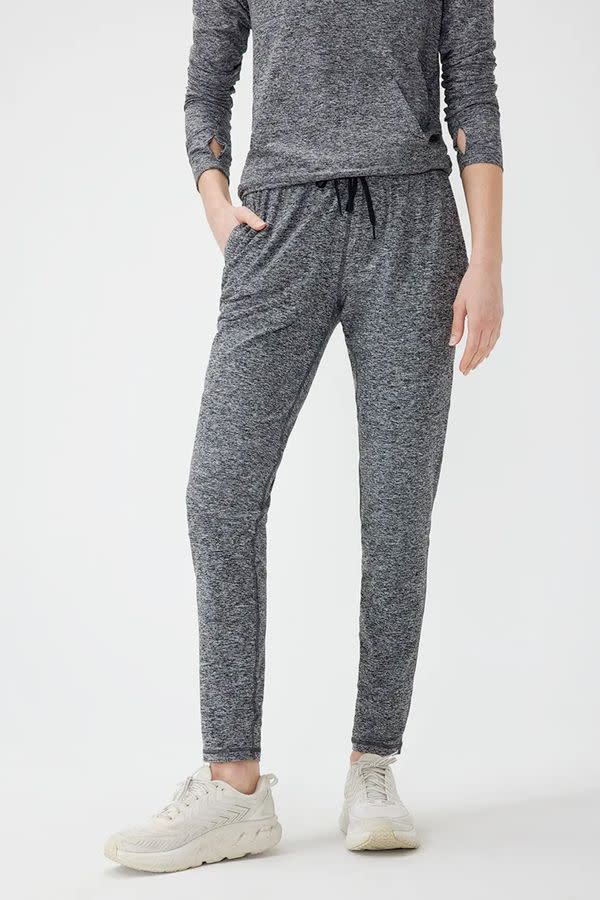 You'll Want to Live in These Cozy and Comfy Sweatpants