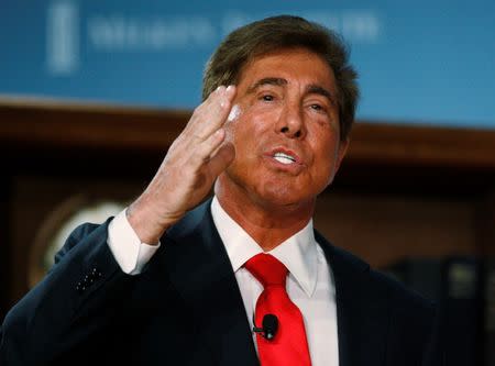 FILE PHOTO: Steve Wynn, chairman and CEO of Wynn Resorts, speaks at a panel discussion "CEO Conversation: Past, Present and Future of Las Vegas With Steve Wynn" at the 2009 Milken Institute Global Conference in Beverly Hills,California April 28, 2009. REUTERS/Fred Prouser/File Photo