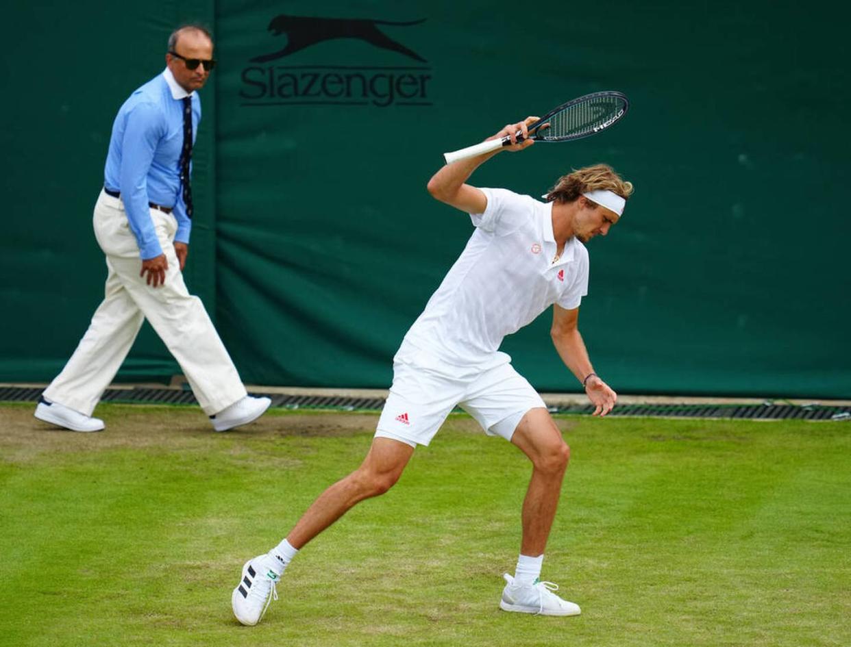 Zverev erhält Verwarnung - und stürmt dann zum Sieg