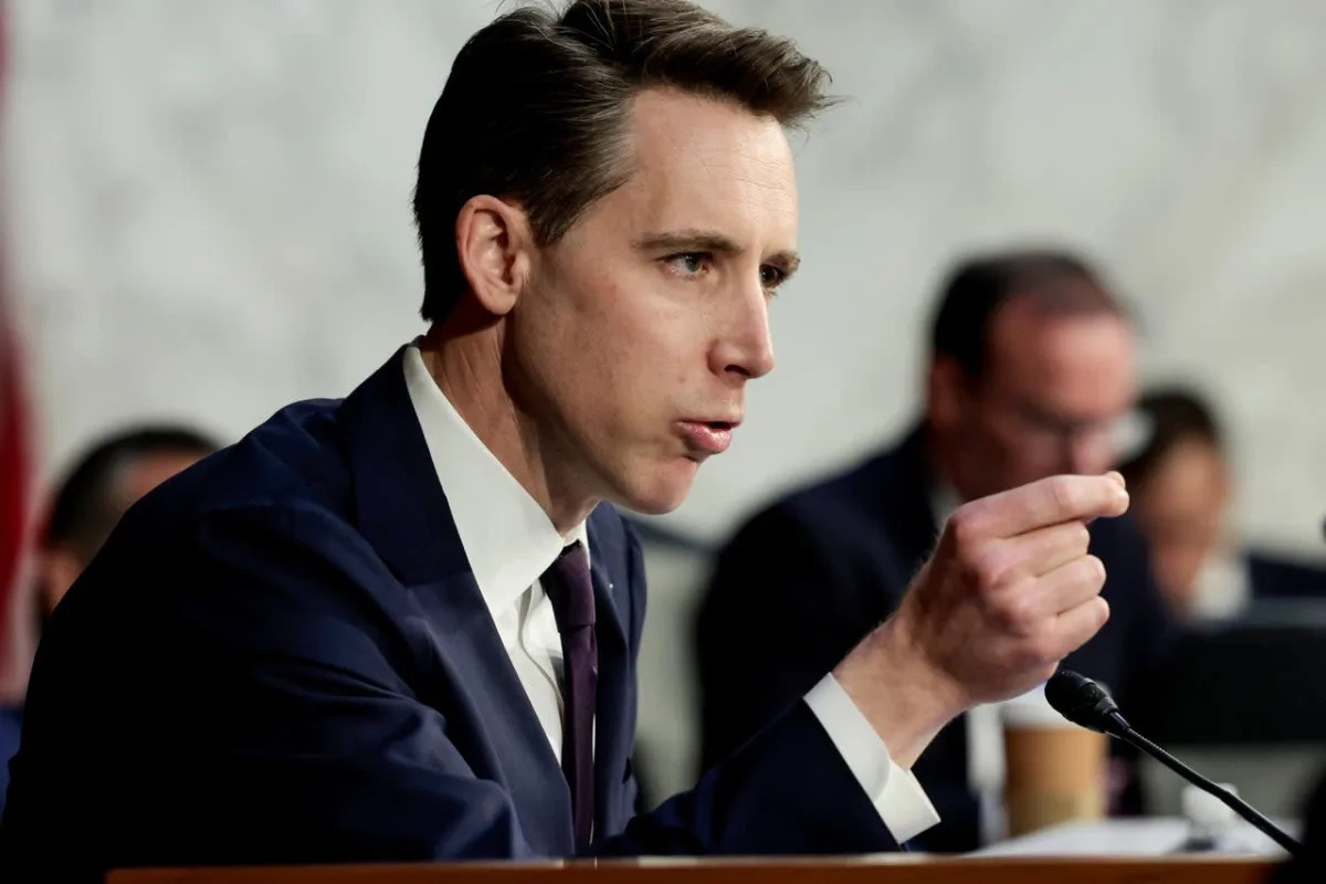 Hawley introduces bill to strip 'woke' Disney of special copyright protections