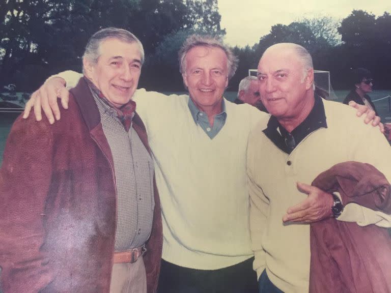 Con Tito Lectoure, dueño del Luna Park, y Cacho Fontana, un ícono de la radio y la televisión.