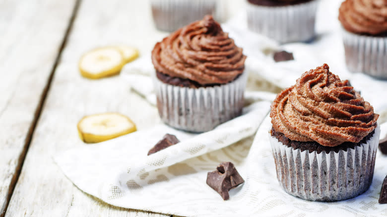 Cupcakes with chocolate frosting