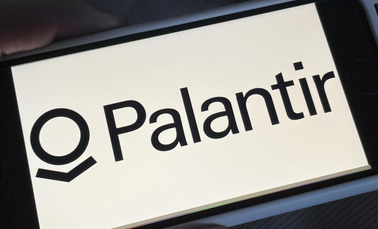 Photo by: STRF/STAR MAX/IPx 2021 2/21/21 Palantir replaces GameStop as WallStreetBets' top interest. 2/21/21 Palantir and WallStreetBets logos photographed off various Apple devices.