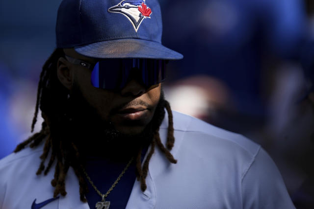 Vladimir Guerrero Jr. scratched from Blue Jays' lineup with sore right knee  - The San Diego Union-Tribune