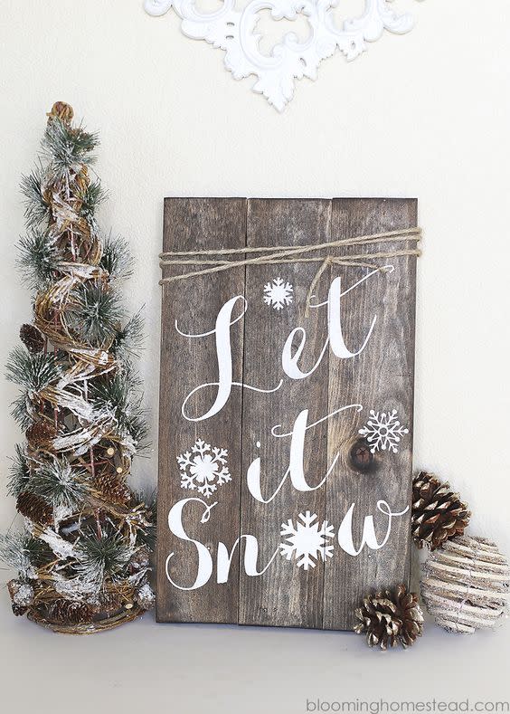 <p>Whether it be your friends favourite funny quote or something soppy for a loved one, a personalised wooden sign never goes a miss. <a rel="nofollow noopener" href="http://www.bloominghomestead.com/2016/10/diy-winter-woodland-sign-giveaway.html" target="_blank" data-ylk="slk:[Photo: Blooming Homestead];elm:context_link;itc:0;sec:content-canvas" class="link "><em>[Photo: Blooming Homestead]</em></a> </p>