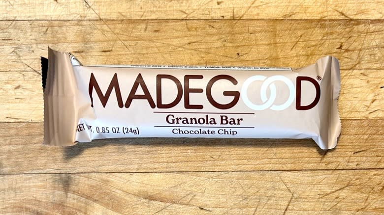 Chocolate chip granola bar