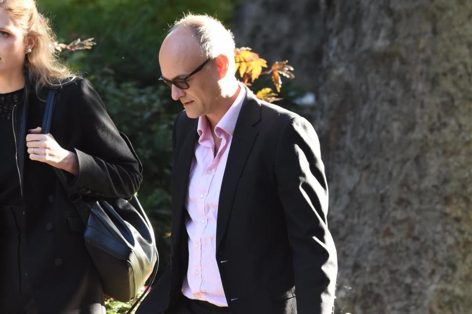 Dominic Cummings arrives in Downing Street today wearing a suit for first time: Jeremy Selwyn