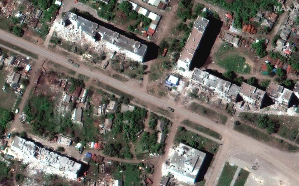 Satellite image of the town Popasna in the city of Sievierodonetsk - Maxar Technologies