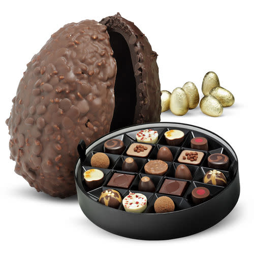 <p><a rel="nofollow noopener" href="http://www.hotelchocolat.com/uk/ostrich-egg-%E2%80%93-classic/ostrich-egg-classic.html?utm_source=473347&utm_medium=referral" target="_blank" data-ylk="slk:Hotel Chocolat, £75;elm:context_link;itc:0;sec:content-canvas" class="link ">Hotel Chocolat, £75</a> </p>