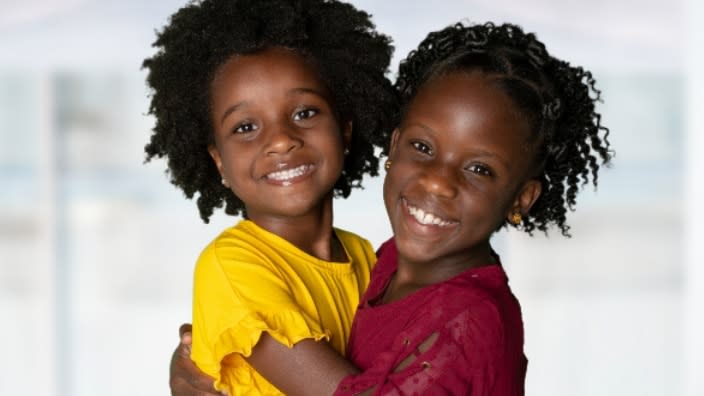 Researchers studying young Black girls found that it’s common for them to have negative experiences that lead to hair dissatisfaction. (Photo: AdobeStock)