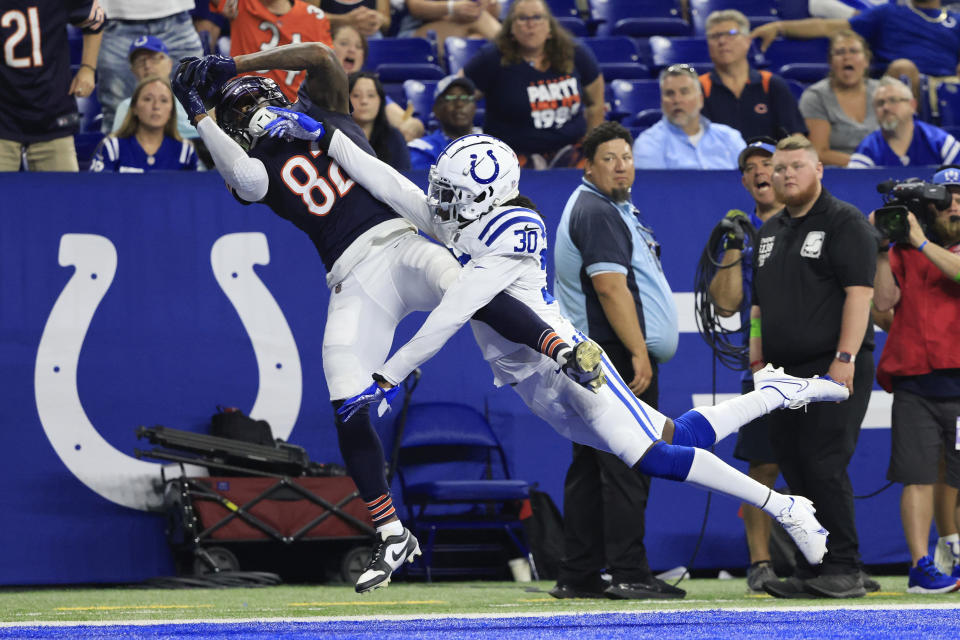 INDIANAPOLIS, INDIANA – AUGUST 19: Daurice Fountain #82 of the Chicago Bears catches a touchdown pass while defended by <a class="link " href="https://sports.yahoo.com/nfl/players/40170" data-i13n="sec:content-canvas;subsec:anchor_text;elm:context_link" data-ylk="slk:Darius Rush;sec:content-canvas;subsec:anchor_text;elm:context_link;itc:0">Darius Rush</a> #30 of the Indianapolis Colts during the fourth quarter in the preseason game at Lucas Oil Stadium on August 19, 2023 in Indianapolis, Indiana. (Photo by Justin Casterline/Getty Images) ORG XMIT: 775992225 ORIG FILE ID: 1626391067