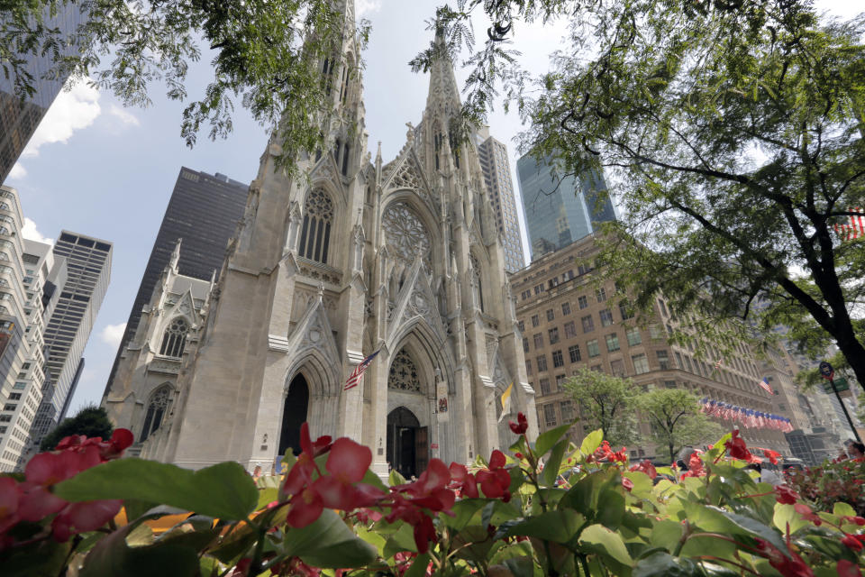 Fotografía de archivo del 6 de septiembre de 2018 de la catedral San Patricio en Nueva York. (AP Foto/Richard Drew, Archivo)