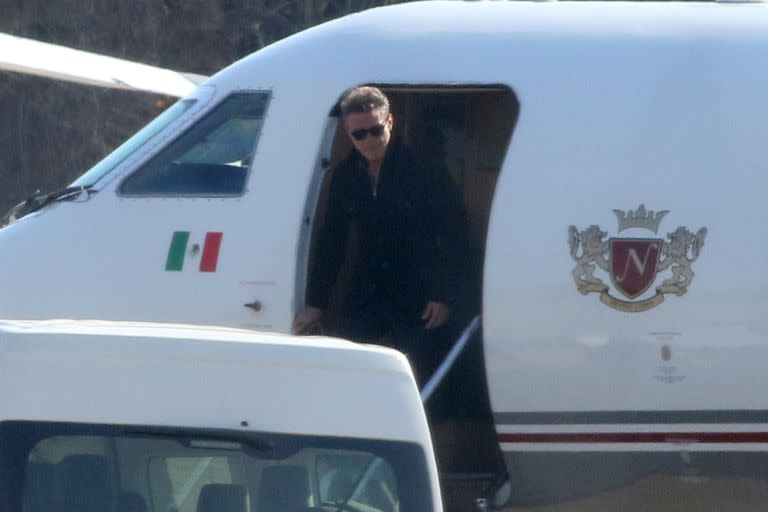 Luis Miguel llegó en un avión privado