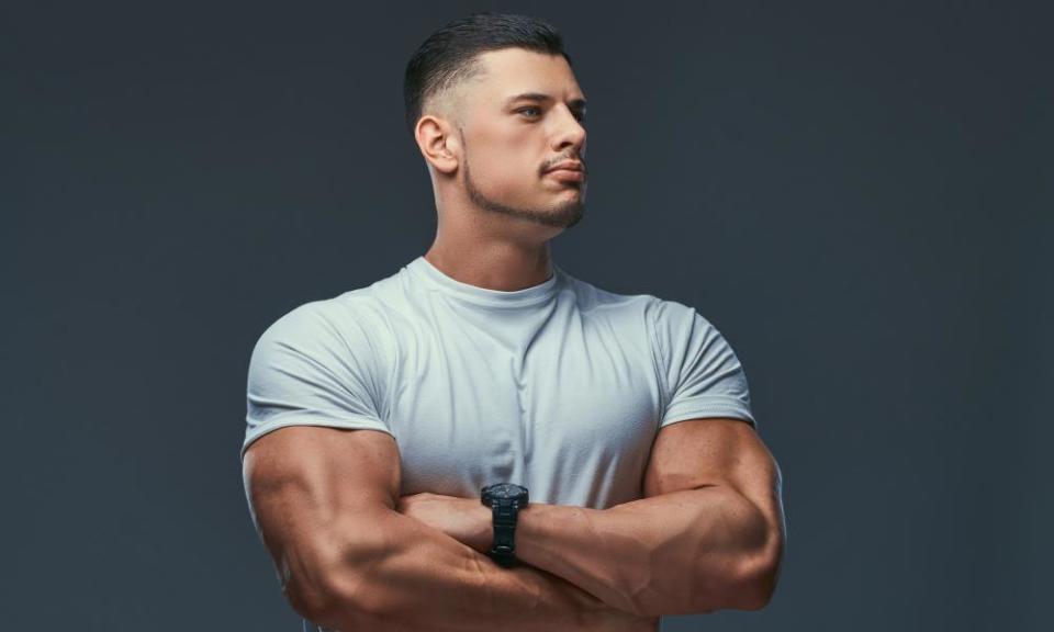 Portrait of a muscular bodybuilder